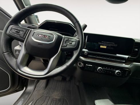 Used 2024 GMC Sierra 1500 Elevation AWD/4WD image 10