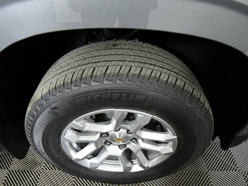 New 2026 Chevrolet Suburban LT w/ Comfort Package image 17