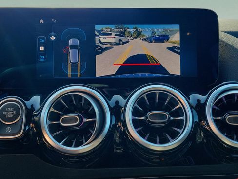 Certified 2025 Mercedes-Benz GLA 250 image 19