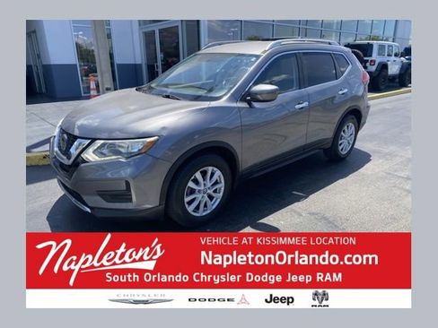 Used 2018 Nissan Rogue SV FWD image 1