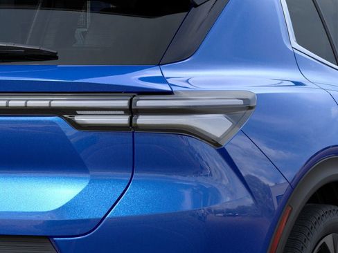 New 2026 Chevrolet Equinox EV LT image 35