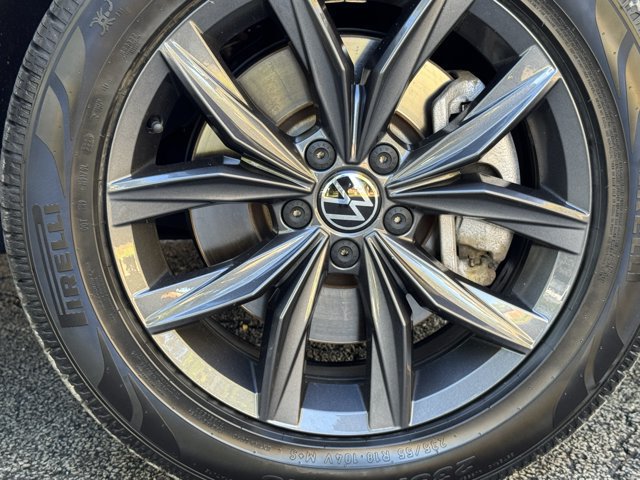 Used 2022 Volkswagen Tiguan SE FWD image 6