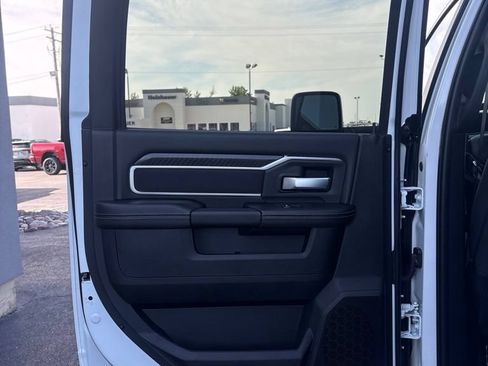 New 2026 RAM 3500 Tradesman AWD/4WD image 19