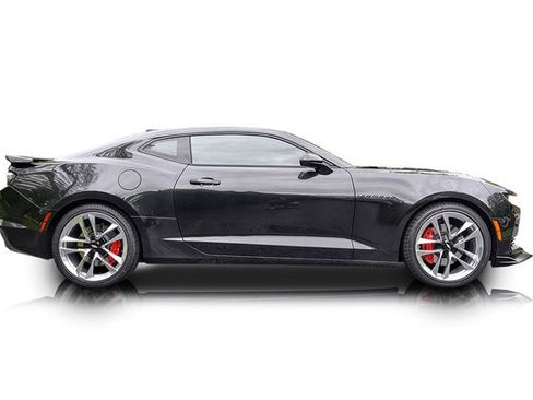 Used 2024 Chevrolet Camaro SS RWD image 2