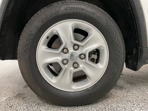 Used 2016 Jeep Grand Cherokee Laredo w/ Quick Order Package 23E image 21