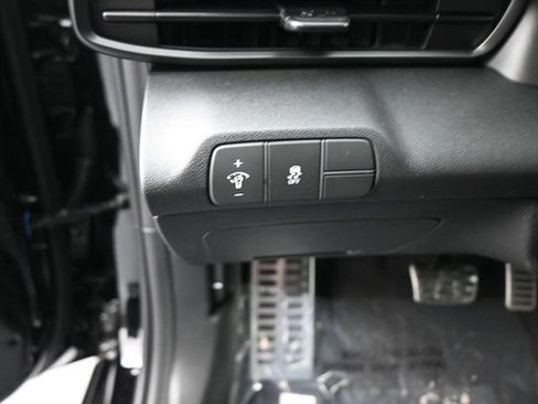 Used 2026 Hyundai Elantra Sport FWD image 17
