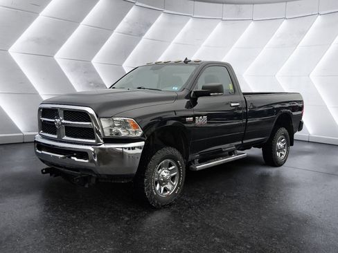 Used 2017 RAM 2500 SLT w/ Luxury Group image 2
