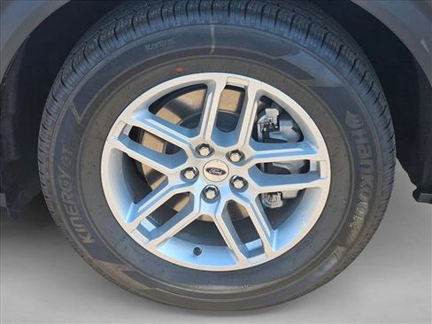 New 2025 Ford Explorer Active image 10