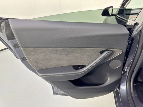 Used 2020 Tesla Model Y Performance image 43