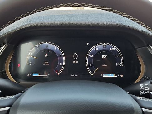 Used 2025 Jeep Grand Cherokee L Laredo AWD/4WD image 29