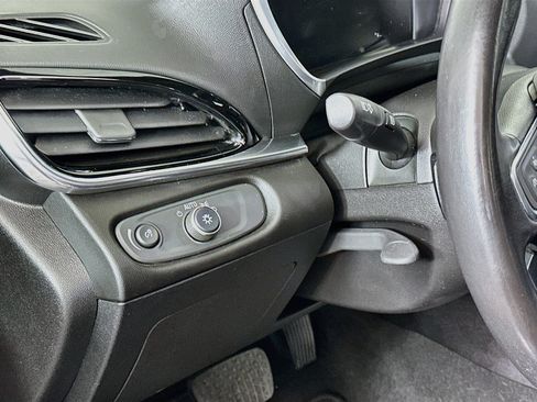 Used 2018 Chevrolet Volt Premier w/ Driver Confidence Package FWD image 17