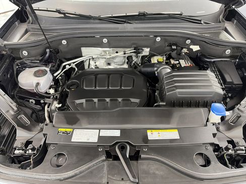 Used 2025 Volkswagen Atlas SEL image 12