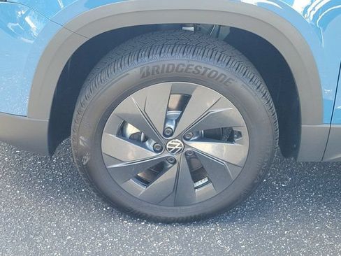 Certified 2025 Volkswagen Taos S FWD image 28