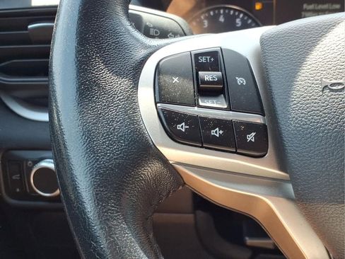 Used 2022 Ford Explorer XLT AWD/4WD image 28