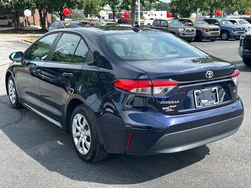 Used 2023 Toyota Corolla LE FWD image 5