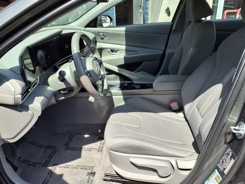 Certified 2024 Hyundai Elantra SEL w/ Convenience Package FWD image 15