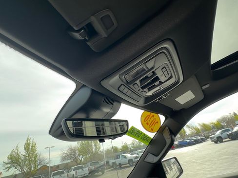 New 2026 GMC Sierra 1500 Denali w/ Denali Reserve Package image 14