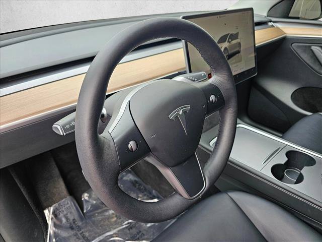 Used 2023 Tesla Model Y Long Range AWD/4WD image 24