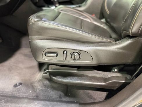 Used 2021 Chevrolet Traverse LT w/ LT Premium Package image 65