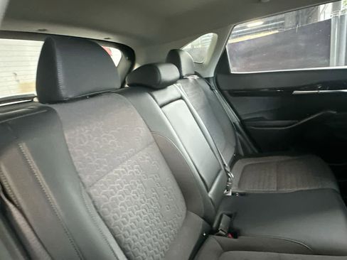 Used 2025 Kia Seltos S FWD image 26