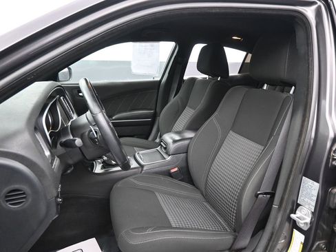 Used 2018 Dodge Charger GT image 21