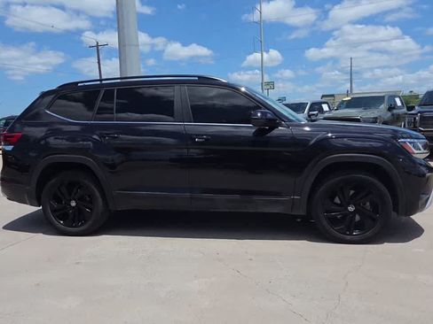 Used 2022 Volkswagen Atlas SE FWD image 9
