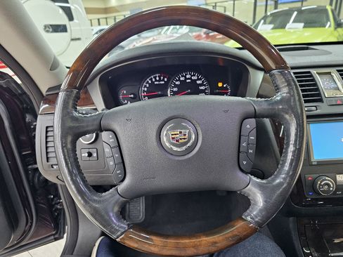 Used 2008 Cadillac DTS Performance image 28