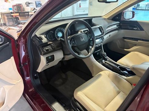 Used 2017 Honda Accord EX-L image 8