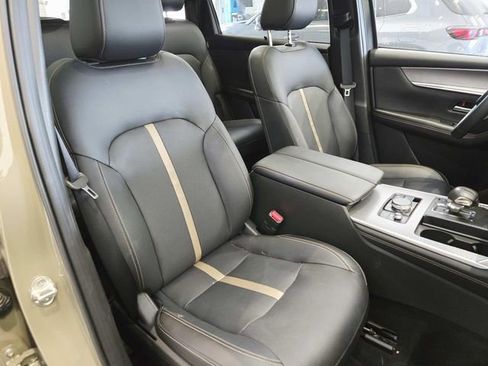 Certified 2025 MAZDA CX-70 Plug-In Hybrid w/ Premium Plus image 13