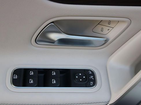 New 2026 Mercedes-Benz CLA 250 image 13