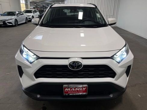 Used 2024 Toyota RAV4 XLE FWD image 8