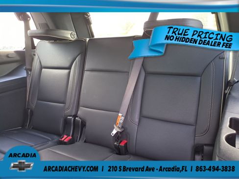 Used 2025 GMC Yukon Elevation AWD/4WD image 14