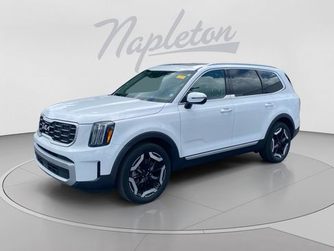 Used 2023 Kia Telluride S w/ S Sunroof Package AWD/4WD image 1