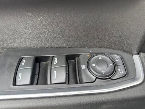 Used 2024 Chevrolet Silverado 1500 LT w/ Z71 Off-Road Package image 23