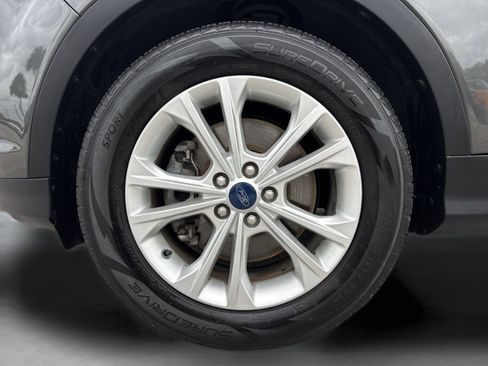 Used 2019 Ford Escape SE image 32