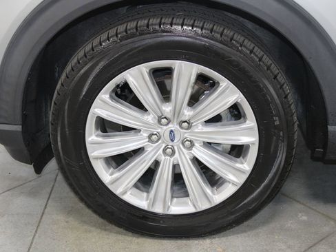 Used 2021 Ford Explorer Limited w/ Equipment Group 301A image 18