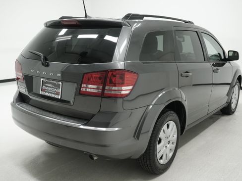 Used 2018 Dodge Journey SE w/ Popular Equipment Group FWD image 4