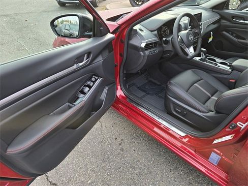 New 2025 Nissan Altima 2.5 SR image 16