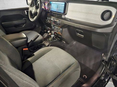 Used 2024 Jeep Wrangler Sport S image 19