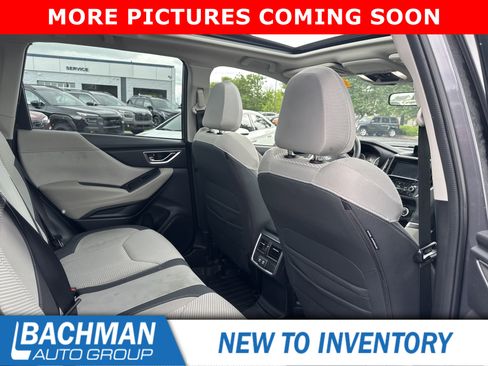 Used 2022 Subaru Forester Premium AWD/4WD image 7