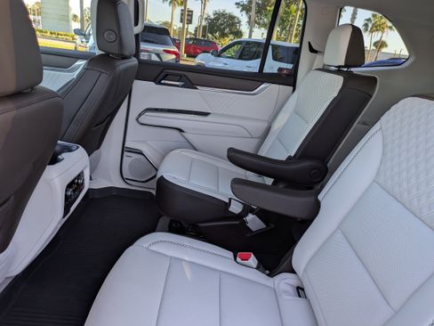 New 2026 GMC Acadia Denali image 16