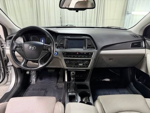 Used 2017 Hyundai Sonata Sport w/ Value Edition Package 02 FWD image 12