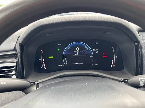 Used 2025 Toyota Camry LE FWD image 31