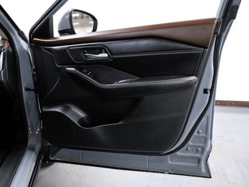 Used 2022 Nissan Rogue SL w/ SL Premium Package FWD image 50