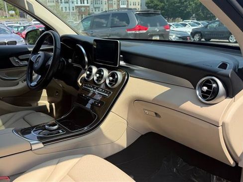 Used 2017 Mercedes-Benz GLC 300 4MATIC image 14