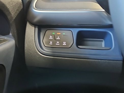 Used 2025 Volkswagen ID. Buzz Pro S Plus image 36