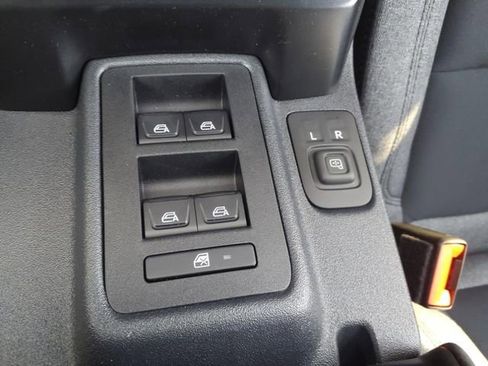 New 2025 Ford Bronco 4-Door image 24