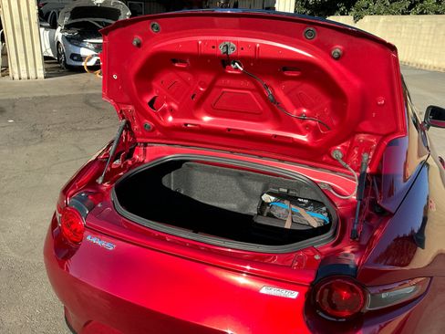 Used 2018 MAZDA MX-5 Miata RF Club w/ Brembo/BBS Package image 21