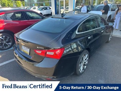 Used 2016 Chevrolet Malibu Premier w/ Driver Confidence Package II FWD image 9