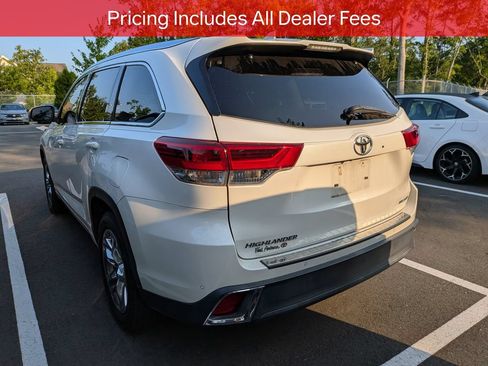 Used 2018 Toyota Highlander Limited FWD image 5